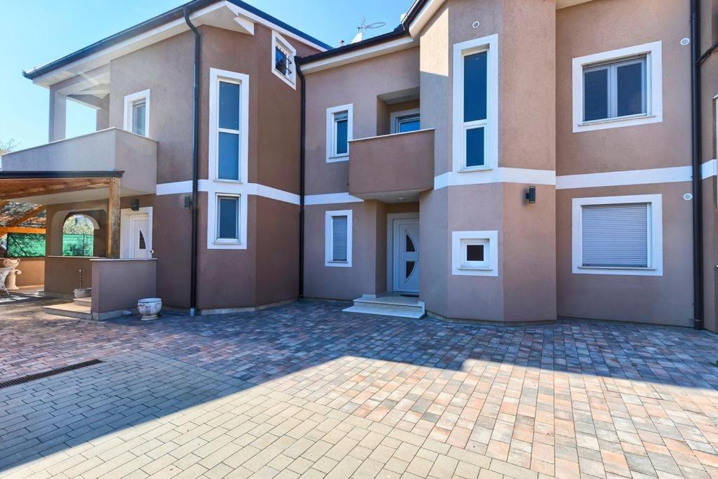 Lovely Fazana Apartments 400M From The Sea المظهر الخارجي الصورة